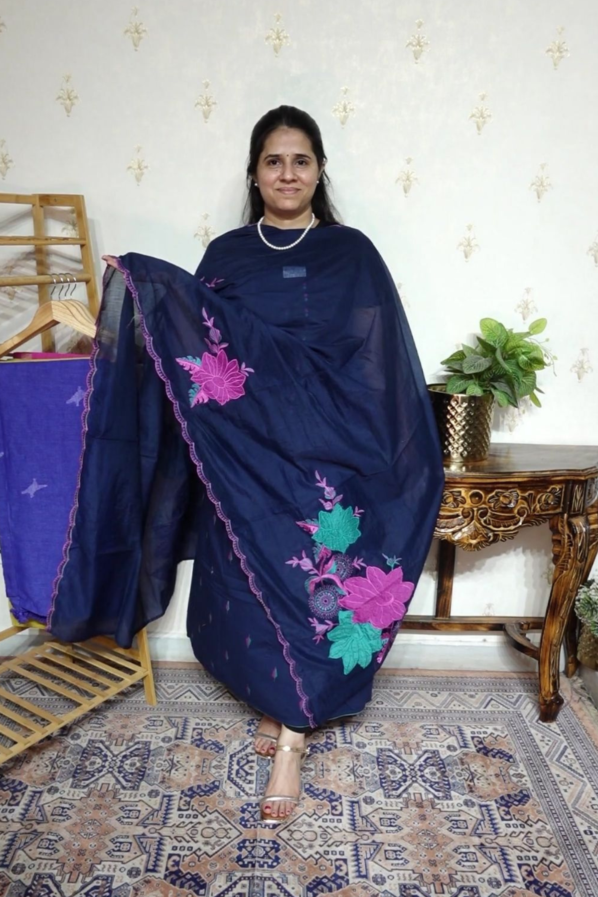 Handloom Cotton Suit Set with Pure Mul Dupatta & Intricate Appliqué Work