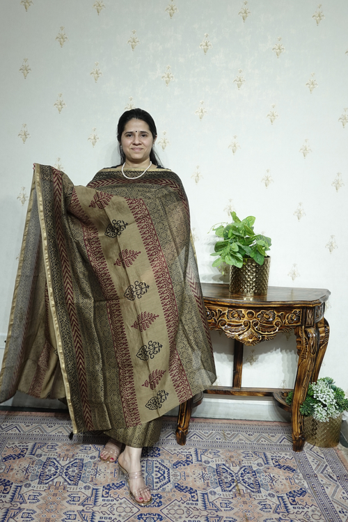 Maheshwari Silk - 40 Gm