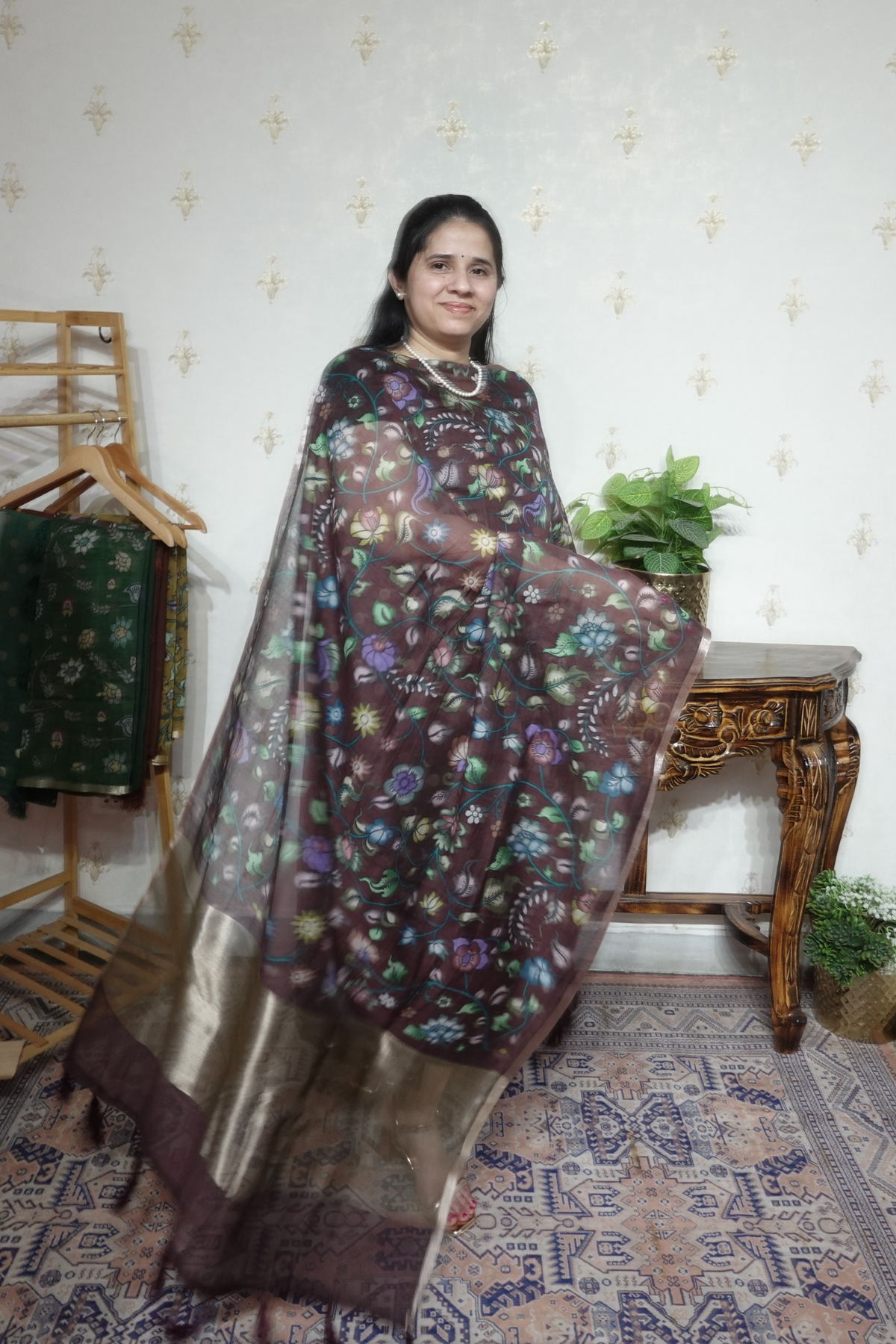 Mulchanderi Elegance: Tissue Border with Banarasi Weave and kalamkari Dupatta