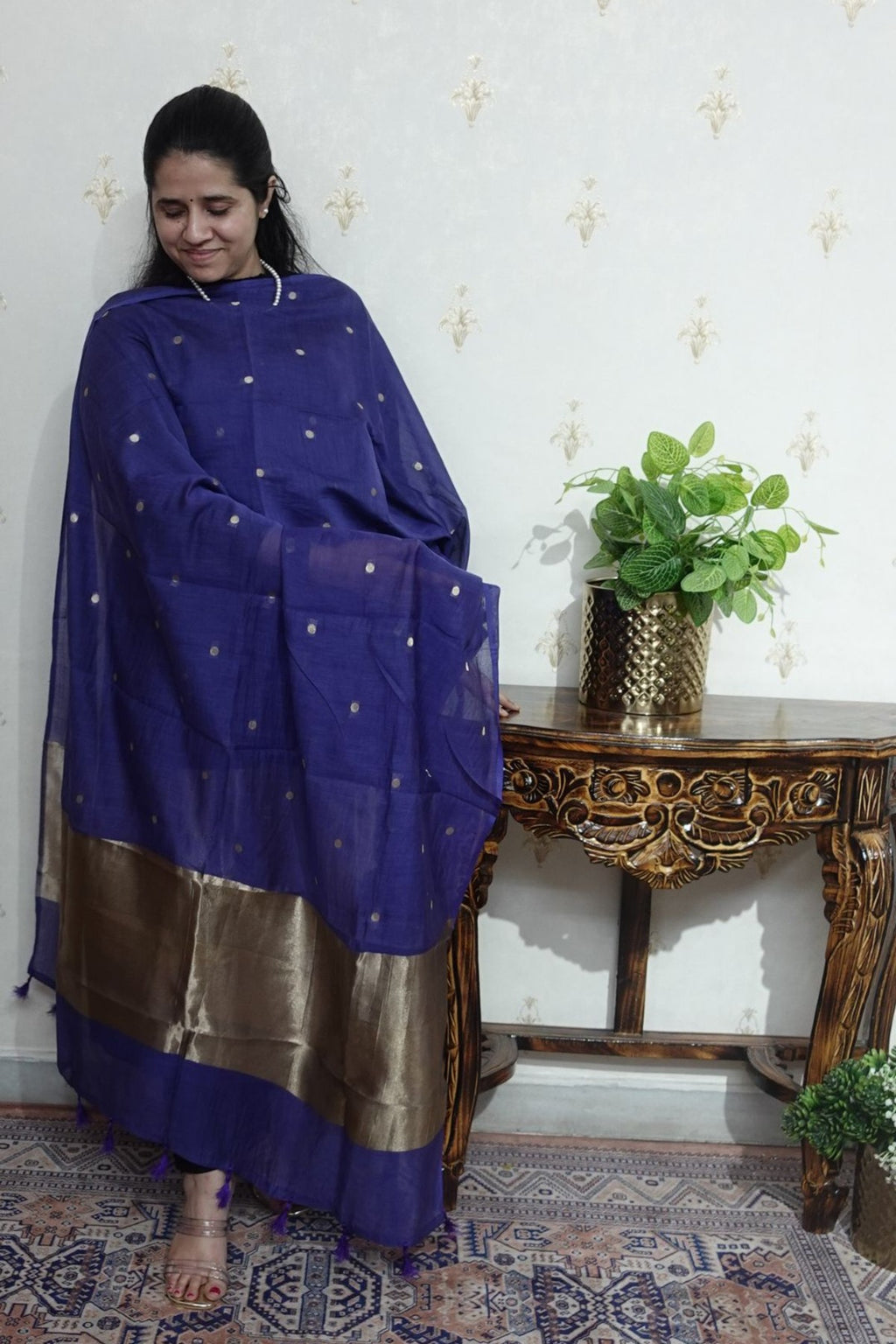 Mulchanderi Elegance: Tissue Border with Banarasi Weave