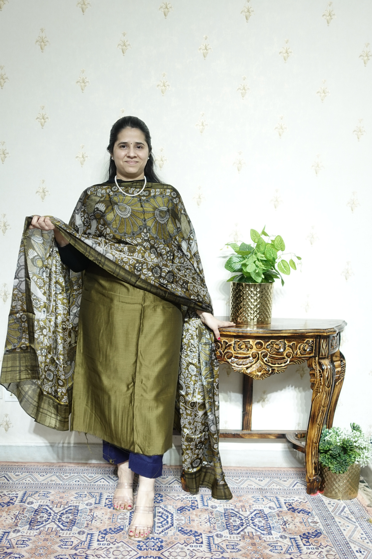 Maheshwari Silk with Tabby Dupatta