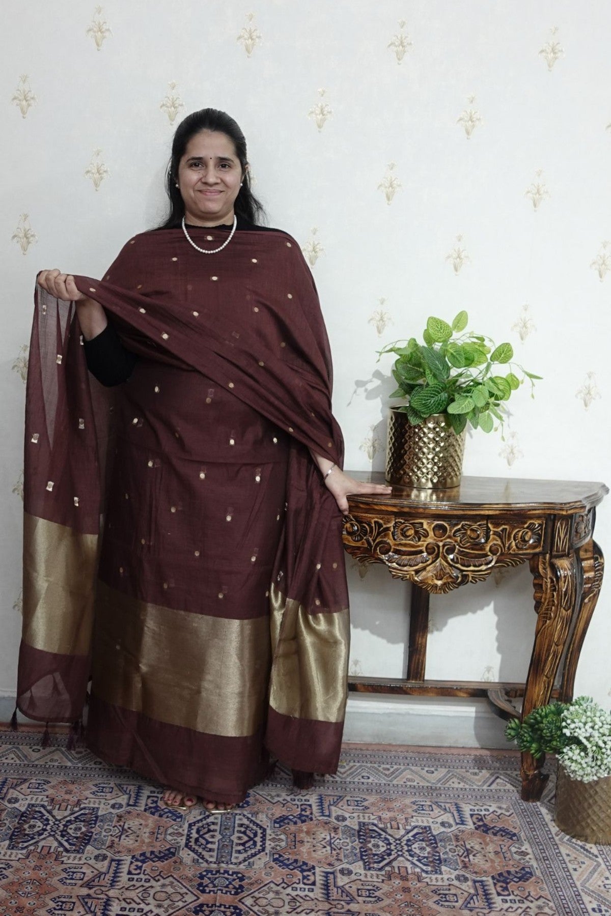 Mulchanderi Elegance: Tissue Border with Banarasi Weave