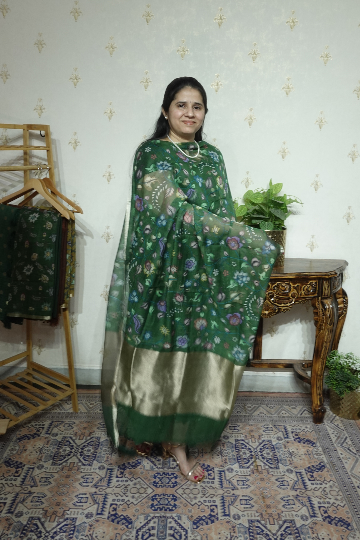 Mulchanderi Elegance: Tissue Border with Banarasi Weave and kalamkari Dupatta