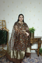 Mulchanderi Elegance: Tissue Border with Banarasi Weave and kalamkari Dupatta