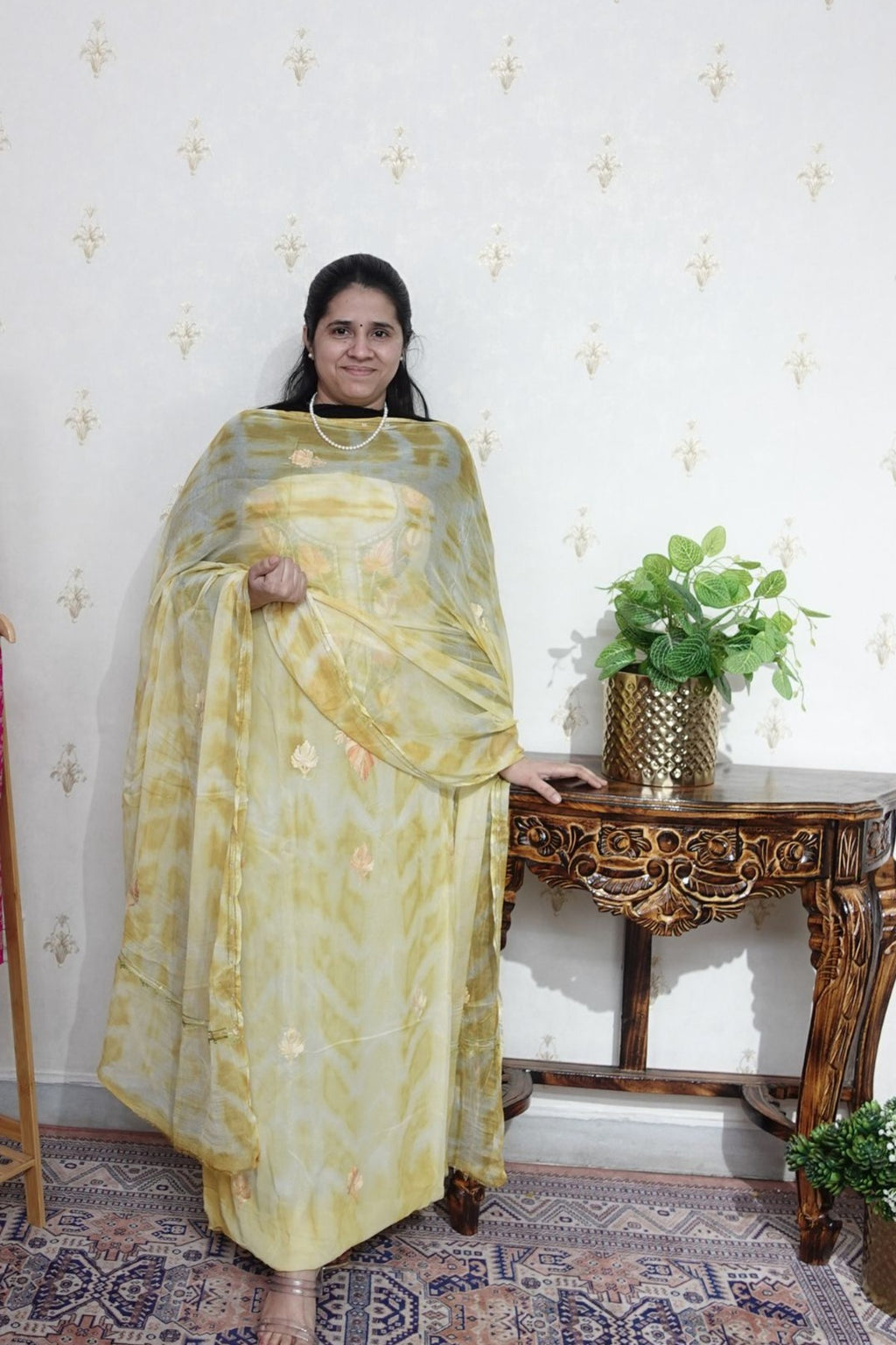 Kashmiri Georgette with Aari work