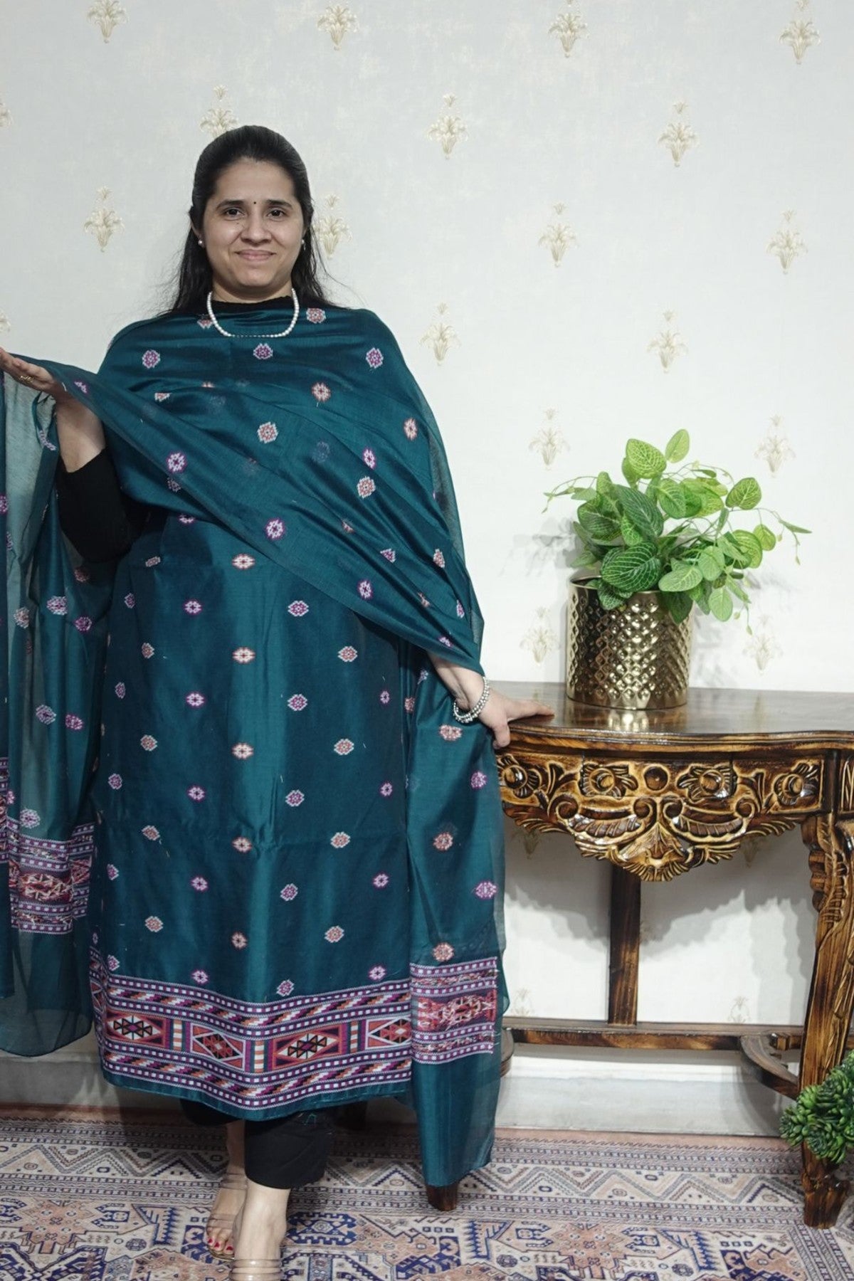 Jamdani- Moonga Cotton with Kullu Patti Weaving