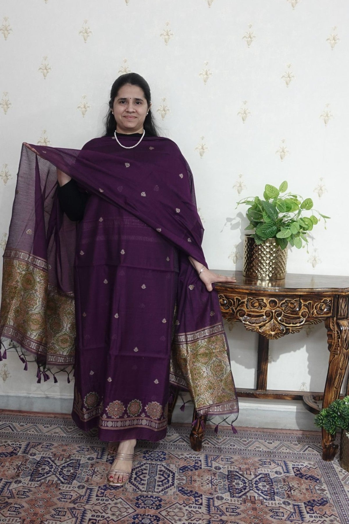 Jamdani- Moonga Cotton with Ajrakh Motifs Weaving