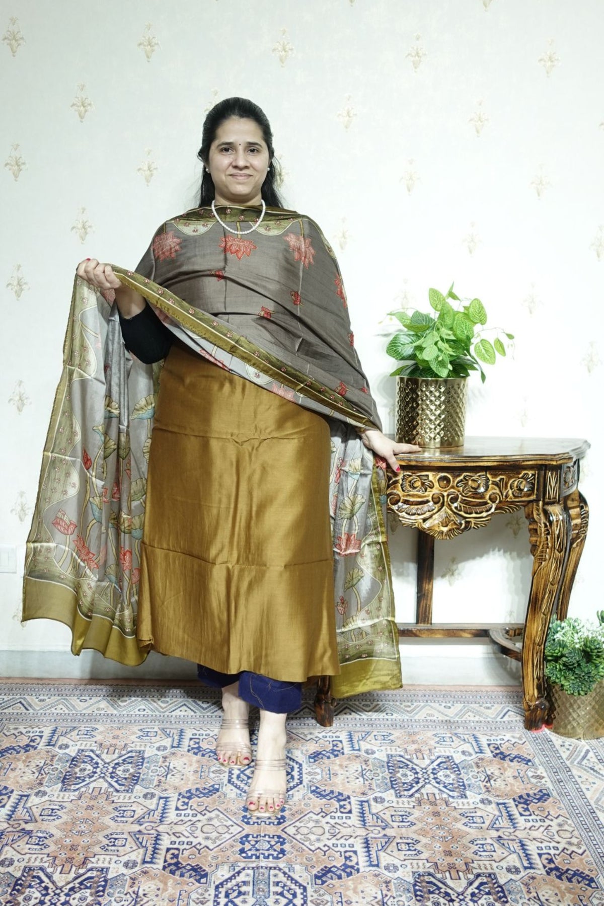 Maheshwari Silk with Tabby Dupatta