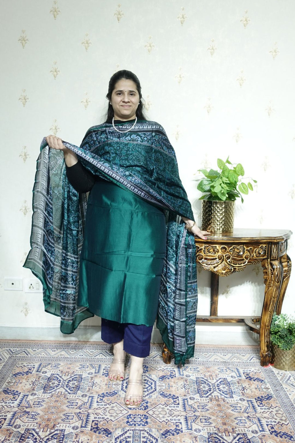 Maheshwari Silk with Tabby Dupatta