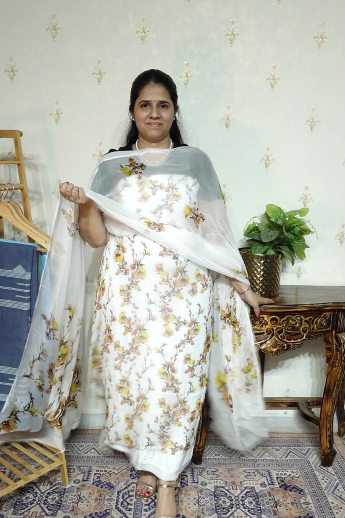 Floral Print on Chiffon with Chiffon Dupatta and Crape bottom