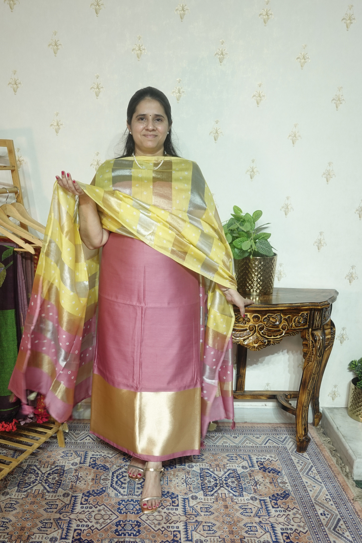 Pure Mul Elegance: Banarsi Weaving with Bandini Dupatta and Tie and Dye