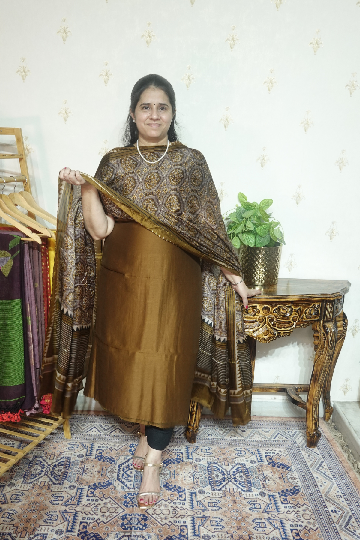Maheshwari Silk with Tabby Dupatta