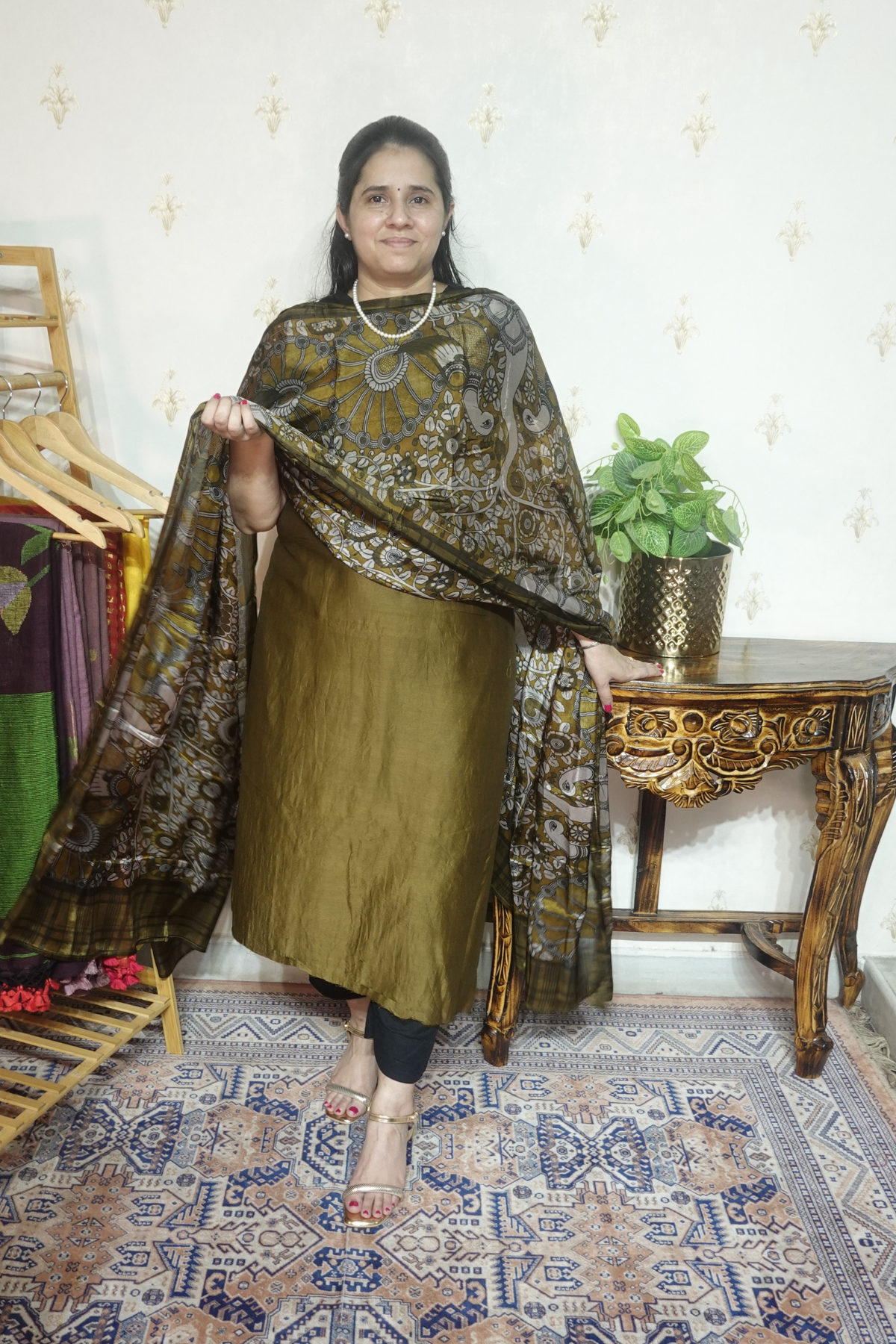 Maheshwari Silk with Tabby Dupatta