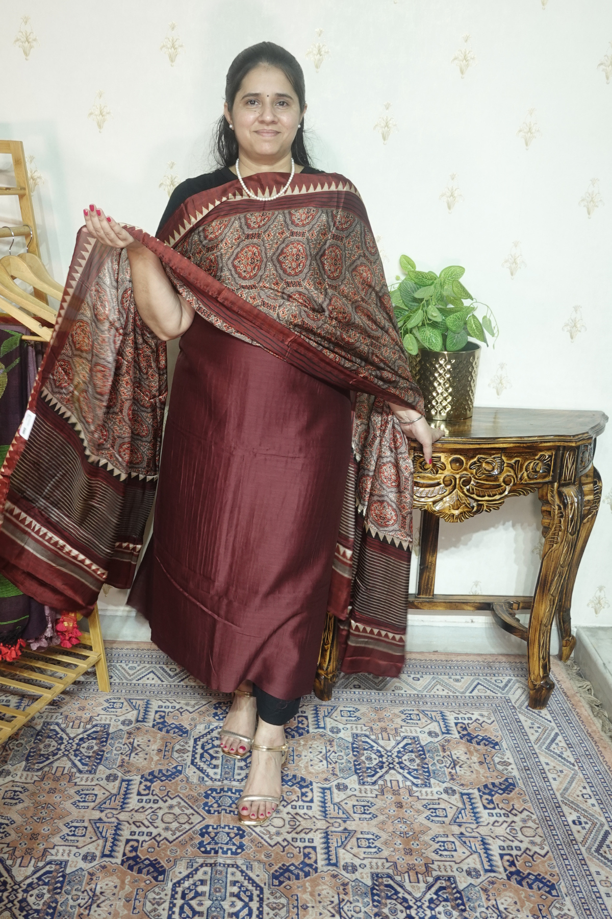 Maheshwari Silk with Tabby Dupatta
