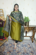 Maheshwari Silk with Tabby Dupatta