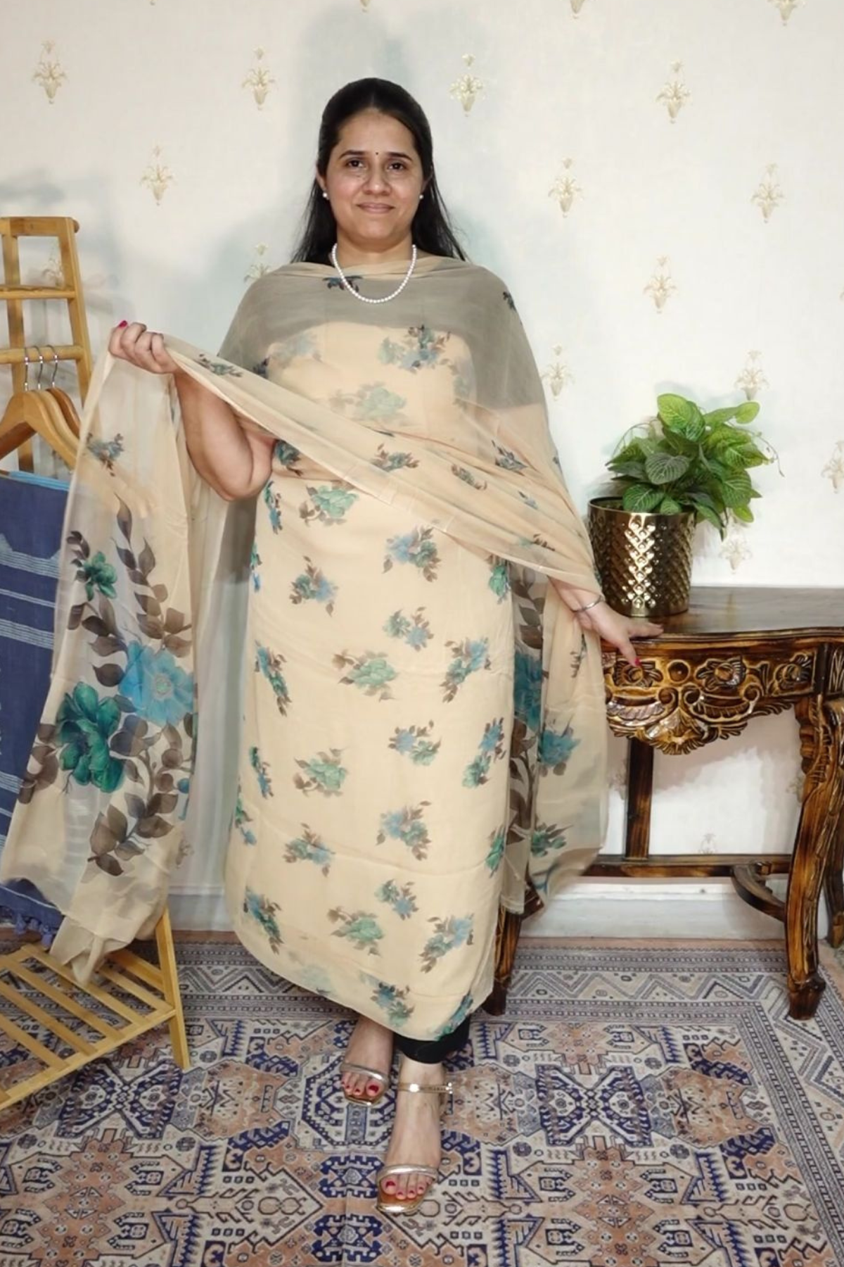 Floral Print on Chiffon with Chiffon Dupatta and Crape bottom