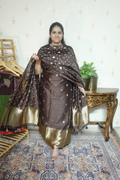 Pure Mul Elegance: Banarsi Weaving with Bandini Dupatta